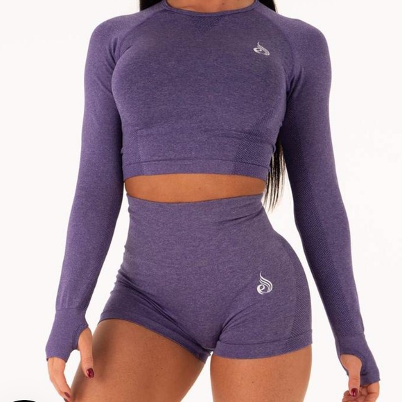 NWT RYDERWEAR SEAMLESS CROP (sold out online) - Picture 3 of 3